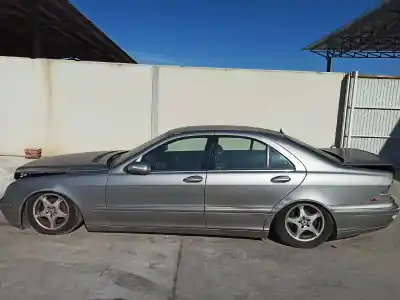 Véhicule à la ferraille mercedes-benz clase s (w220) berlina 320 cdi (220.025) de l'année 2003 alimenté 648960