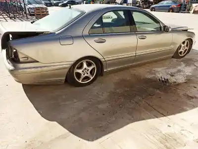 Véhicule à la ferraille mercedes-benz clase s (w220) berlina 320 cdi (220.025) de l'année 2003 alimenté 648960