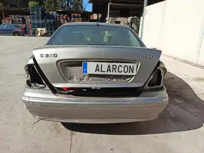 Véhicule à la ferraille mercedes-benz clase s (w220) berlina 320 cdi (220.025) de l'année 2003 alimenté 648960