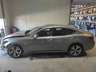 Vehicul casat infiniti m sedán m30d s premium al anului 2012 alimentat v9x653