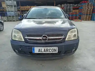 Sloopvoertuig OPEL VECTRA C BERLINA Club van het jaar 2002 aangedreven Y20DTH