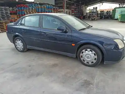 Sloopvoertuig opel vectra c berlina club van het jaar 2002 aangedreven y20dth