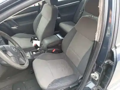 Sloopvoertuig opel vectra c berlina club van het jaar 2002 aangedreven y20dth