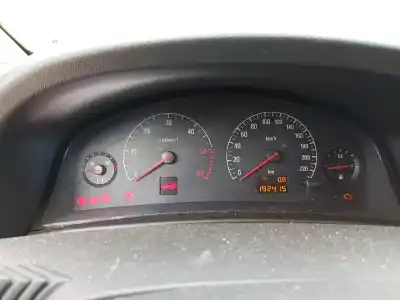 Sloopvoertuig opel vectra c berlina club van het jaar 2002 aangedreven y20dth