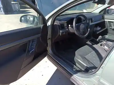 Sloopvoertuig opel vectra c berlina club van het jaar 2003 aangedreven y20dth