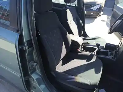 Sloopvoertuig opel vectra c berlina club van het jaar 2003 aangedreven y20dth