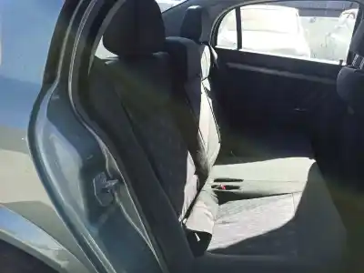 Sloopvoertuig opel vectra c berlina club van het jaar 2003 aangedreven y20dth