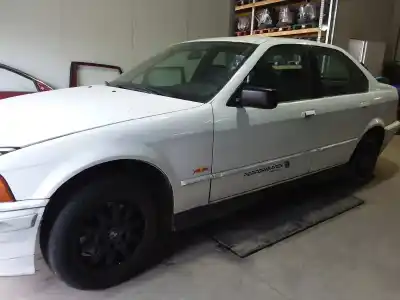 Veículo de Sucata bmw serie 3 berlina (e36) 318i do ano 1991 alimentado m43b18