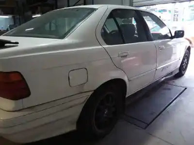 Veículo de Sucata bmw serie 3 berlina (e36) 318i do ano 1991 alimentado m43b18