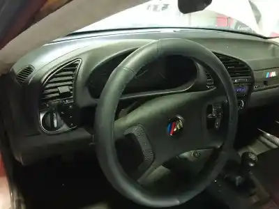 Veículo de Sucata bmw serie 3 berlina (e36) 318i do ano 1991 alimentado m43b18