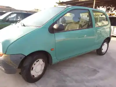 Véhicule à la ferraille renault twingo (co6) 1.2 de l'année 1994 alimenté 