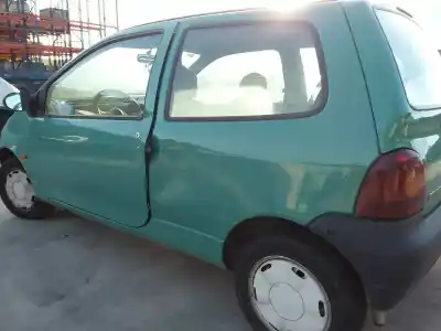 Véhicule à la ferraille renault twingo (co6) 1.2 de l'année 1994 alimenté 