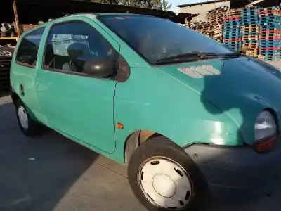 Véhicule à la ferraille renault twingo (co6) 1.2 de l'année 1994 alimenté 