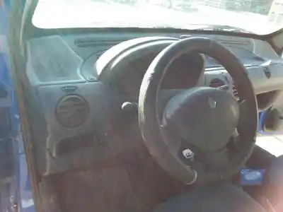 Veículo de Sucata renault kangoo (f/kc0) alize do ano 2001 alimentado  Veículo de Sucata renault kangoo (f/kc0) alize do ano 2001 alimentado