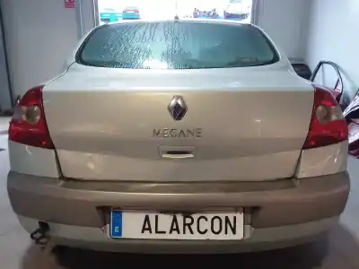 Veículo de Sucata renault megane ii berlina 5p confort authentique do ano 2004 alimentado k9k722