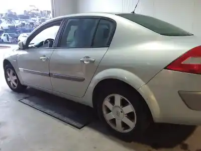 Veículo de Sucata renault megane ii berlina 5p confort authentique do ano 2004 alimentado k9k722