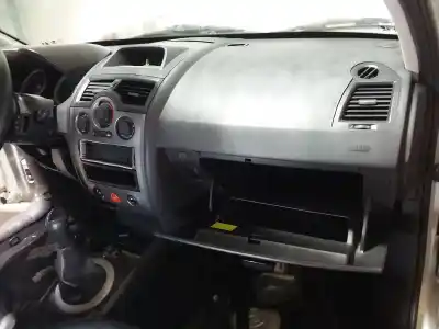 Veículo de Sucata renault megane ii berlina 5p confort authentique do ano 2004 alimentado k9k722