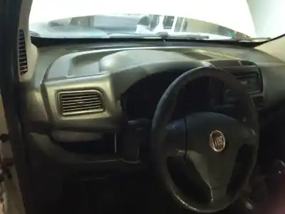 Здавання транспортного засобу fiat doblo active року 2010 потужний 