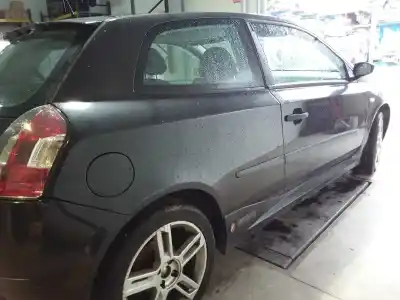 Veicolo di demolizione fiat                                               stilo multi wagon (192)                                                                                                                                                                                                                                    1.6 16v                                                                                                                                                                                                                                                    dell'anno 2005 alimentato 182b6000