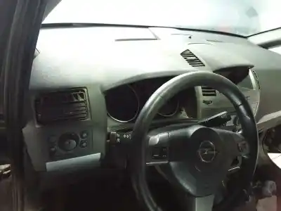 Veículo de Sucata opel zafira b enjoy do ano 2006 alimentado z19dt