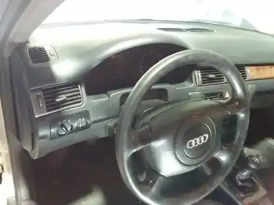 Veículo de Sucata audi a6 berlina (4b2) 1.8 t do ano 1999 alimentado aeb