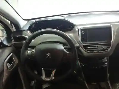 Veículo de Sucata peugeot 2008 (--.2013->) active do ano 2015 alimentado 9hp/9h06