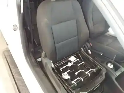 Vehicul casat peugeot 207 confort al anului 2009 alimentat 8hzdv4td