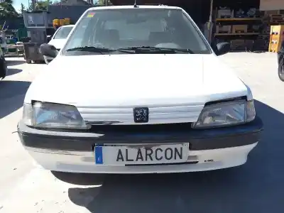 Sloopvoertuig PEUGEOT 106 (S1) Long Beach van het jaar 1995 aangedreven HDZTU1M