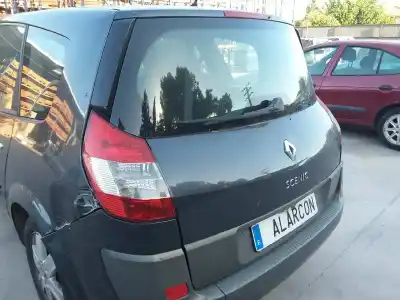 Sloopvoertuig renault scenic ii grand dynamique van het jaar 2006 aangedreven 