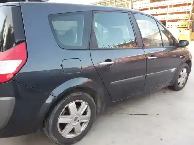 Sloopvoertuig renault scenic ii grand dynamique van het jaar 2006 aangedreven 