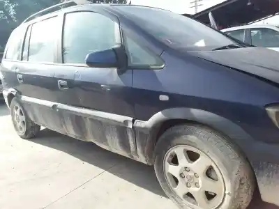 Sloopvoertuig opel zafira a elegance van het jaar 2000 aangedreven y20dth