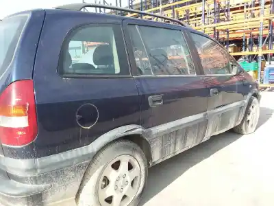 Sloopvoertuig opel zafira a elegance van het jaar 2000 aangedreven y20dth