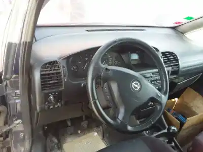 Sloopvoertuig opel zafira a elegance van het jaar 2000 aangedreven y20dth