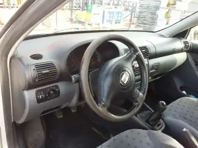 Sloopvoertuig seat toledo (1m2) select van het jaar 2001 aangedreven asv