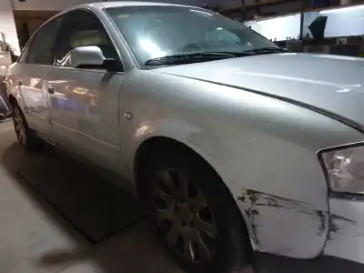 Veículo de Sucata audi a6 berlina (4b2) 2.5 tdi do ano 2001 alimentado ake