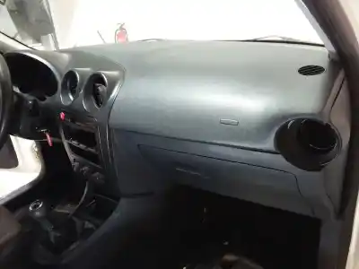 Sloopvoertuig seat ibiza (6l1) cool van het jaar 2004 aangedreven asy