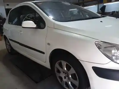 Здавання транспортного засобу peugeot 307 (s1) xs року 2003 потужний rhs