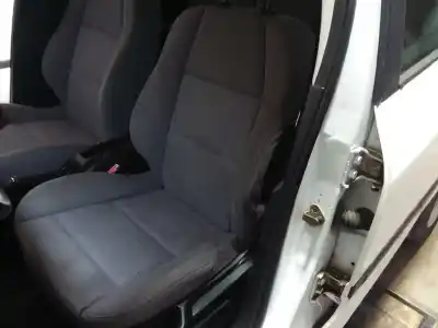 Здавання транспортного засобу peugeot 307 (s1) xs року 2003 потужний rhs