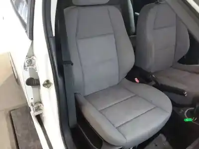 Здавання транспортного засобу peugeot 307 (s1) xs року 2003 потужний rhs
