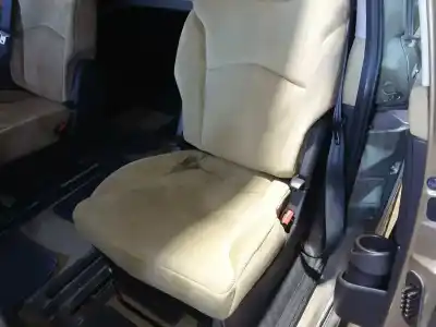 Здавання транспортного засобу lancia                                             phedra (180)                                                                                                                                                                                                                                               2.2 jtd cat року 2004 потужний 4hw