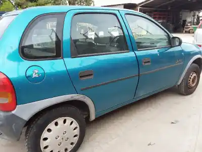 Sloopvoertuig opel corsa b fresh van het jaar 1993 aangedreven c14nz