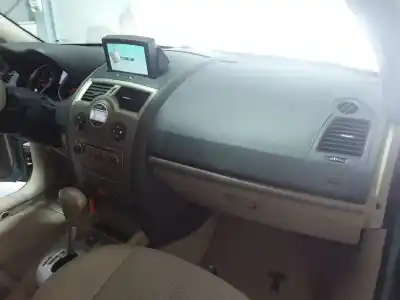 Veículo de Sucata renault megane ii berlina 5p luxe dynamique do ano 2008 alimentado 