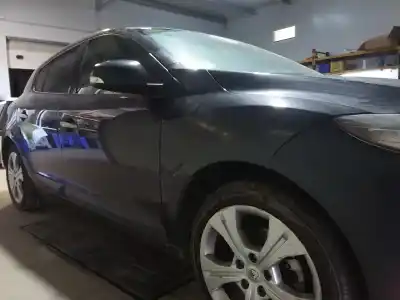 Veículo de Sucata renault megane iii berlina 5 p dynamique do ano 2009 alimentado m9r615