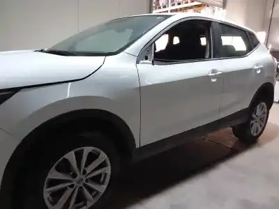 Vehicul casat nissan qashqai (j11) acenta al anului 2016 alimentat r9m