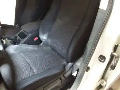 Vehicul casat nissan qashqai (j11) acenta al anului 2016 alimentat r9m