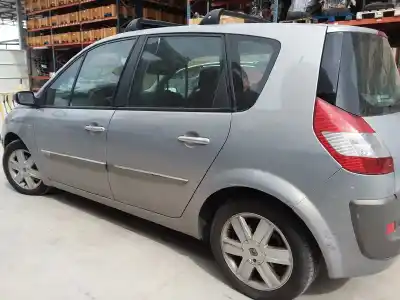 Sloopvoertuig renault scenic ii confort expression van het jaar 2005 aangedreven k9k732