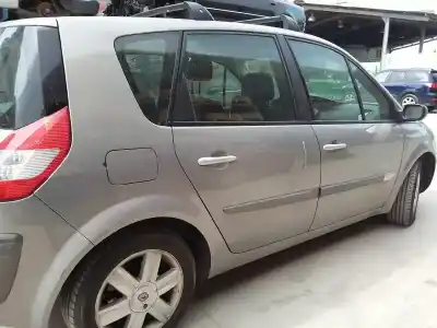 Sloopvoertuig renault scenic ii confort expression van het jaar 2005 aangedreven k9k732