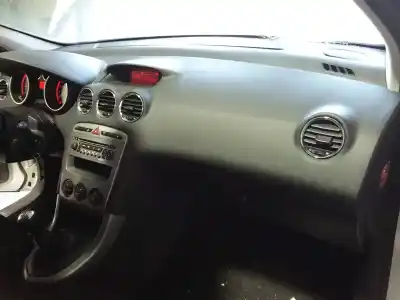 Scrapping Vehicle peugeot 308 sw envy of the year 2011 powered 9hp / 9h06