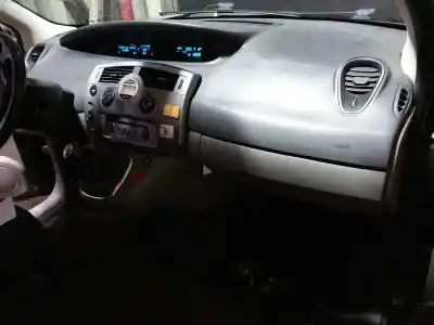 Hurda Aracı renault                                            scenic ii                                                                                                                                                                                                                                                  grand confort dynamique                                                                                                                                                                                                                                    yılın 2007 güçlü k4m766