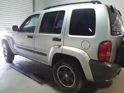 Vehicul casat jeep cherokee (kj) 2.5 crd 4x4 al anului 2005 alimentat d09c